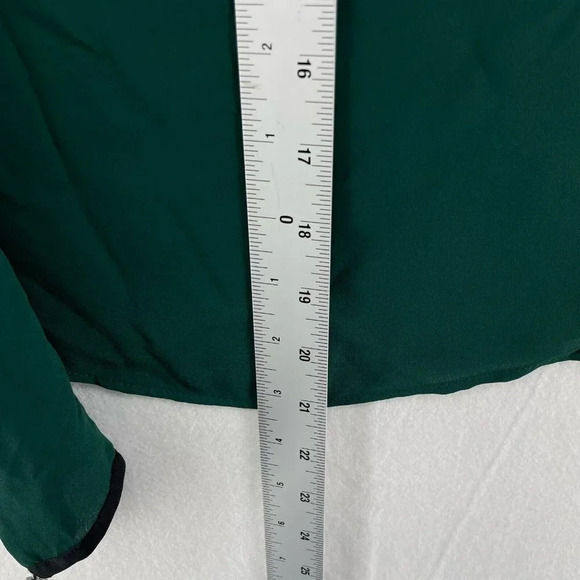 Forever 21 Tops Womens M Emerald Green Round Neck Keyhole Black Trim Long Sleeve - Picture 4 of 11